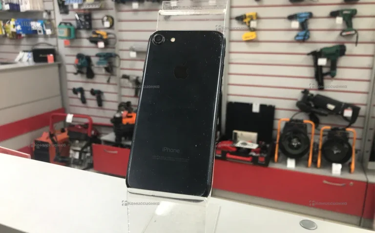 Apple iPhone 7 2/32 ГБ