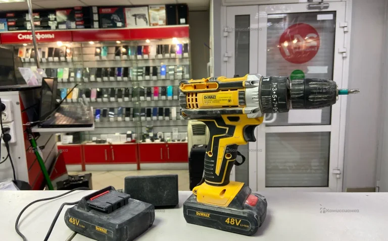 дрель шуруповерт Dewalt (реплика)