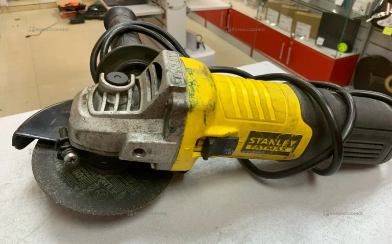 УШМ (болгарка) Stanley Fatmax FMEG825
