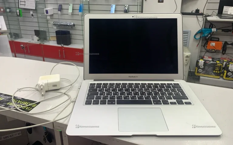 Ноутбук Apple MacBook Air 13-inch 2010