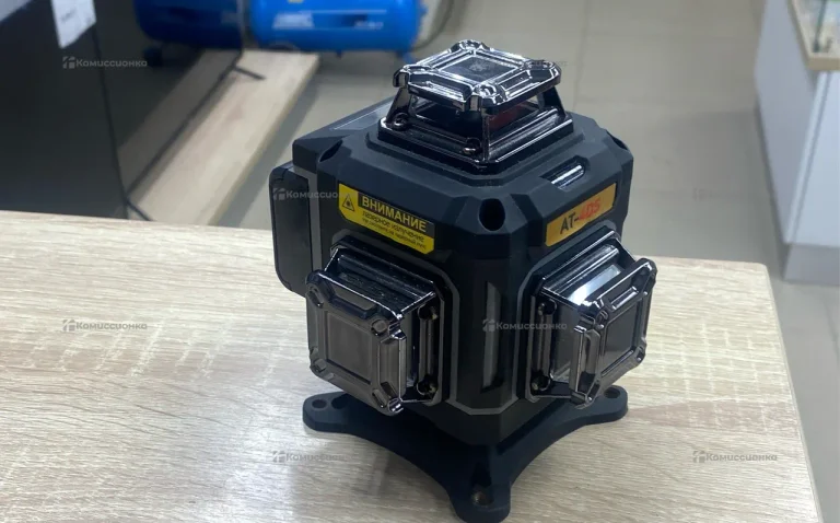 Лазерный построитель плоскостей At-4dс