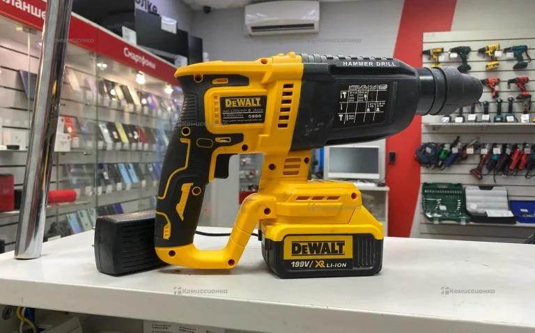 аккумуляторный перфоратор DeWalt 119v