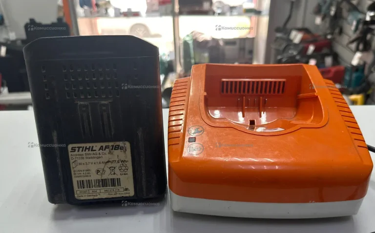 Зарядное устройство и АКБ STIHL AL 300-AP180