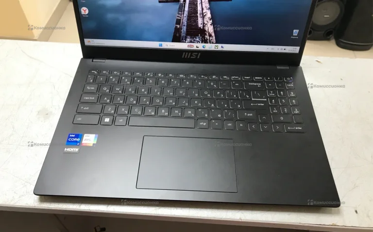 Ноутбук MSI Modern