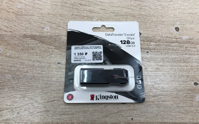 Флэшка Kingston Data traveler Exodia