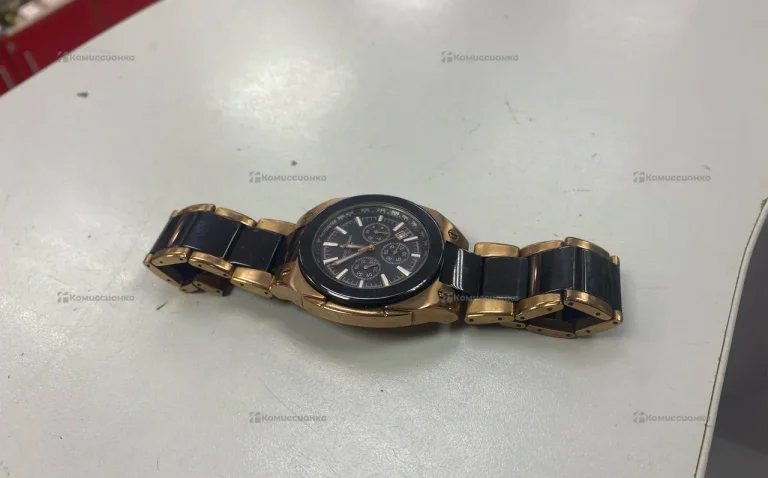Часы  Jacques Lemans