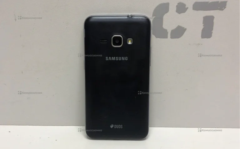 Samsung Galaxy J1 1/8 ГБ