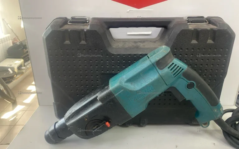 перфоратор Mikita HR2470