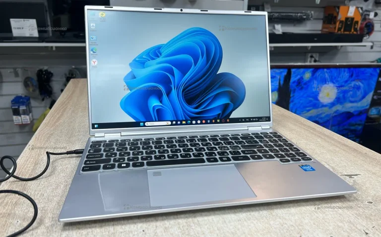 Ноутбук  Default X133D4