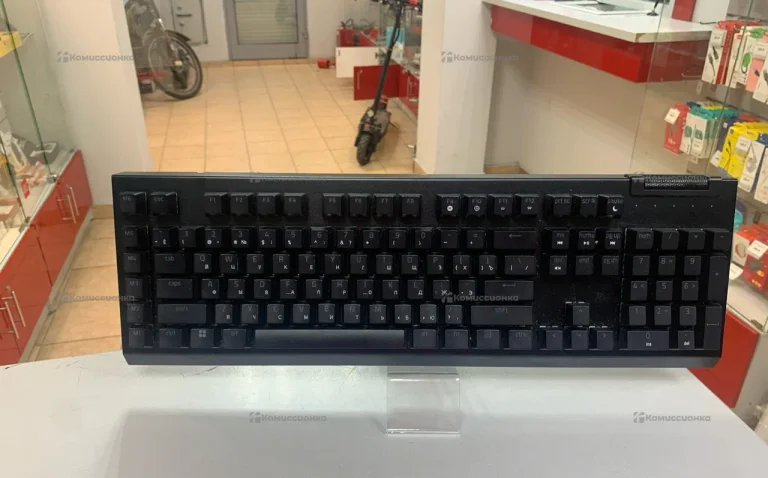 Игровая клавиатура Razer BlackWidow V4 Yellow Swit