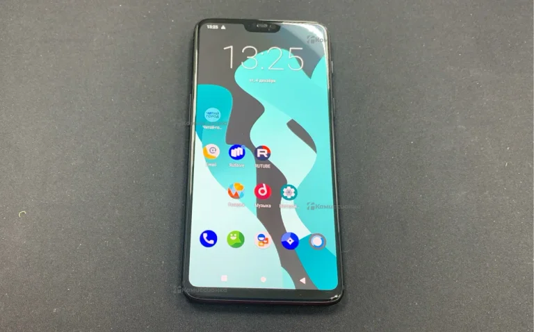 OnePlus 6T 6/128 ГБ