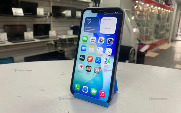 Apple iPhone 11 4/128 ГБ