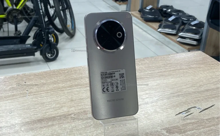 Tecno Spark 30C 4/128 ГБ