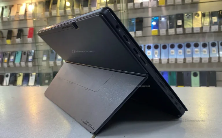 Ноутбук  asus t3300k