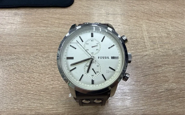Часы  fossil