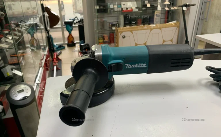 УШМ Makita 9558HNR
