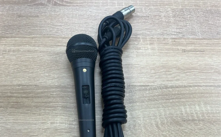 Студийный микрофон Rode M1-s