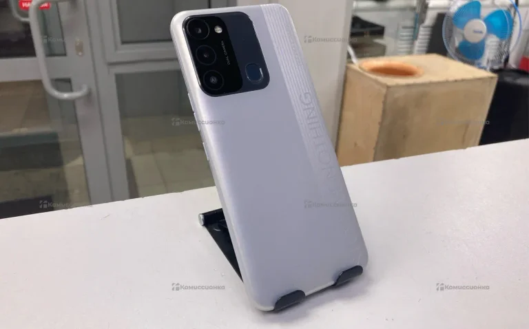 Tecno Spark 8C 4/64 ГБ