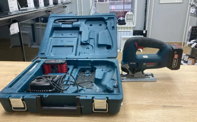 Лобзик аккумуляторный Bosch GST 185 Li