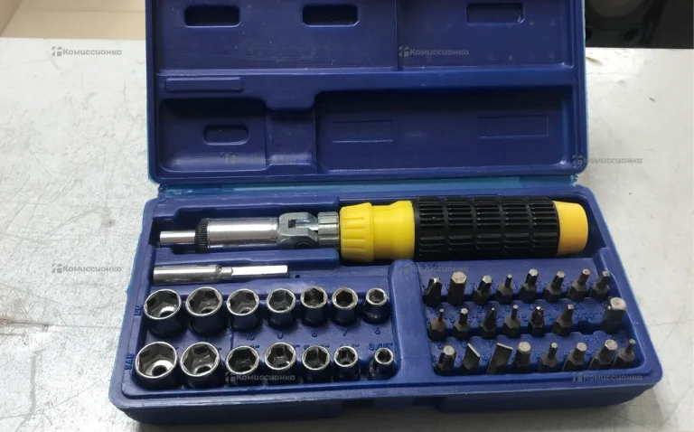 Набор отвертка с трещеткой