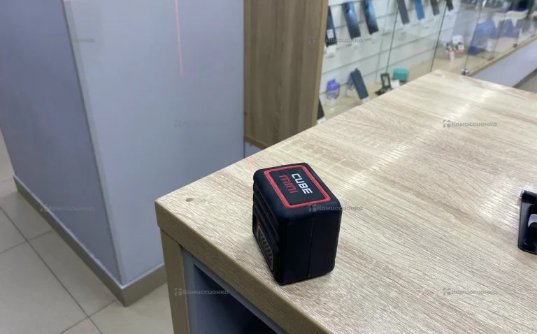 Лазерный уровень Cube mini