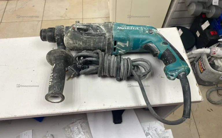 Перфоратор makita HR2470
