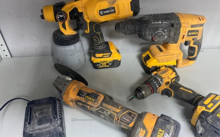 Набор инструментов Dewalt 4в1