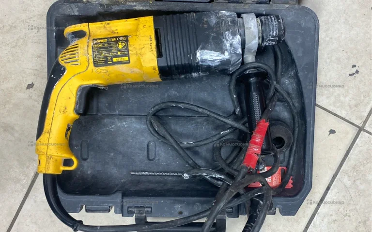 Перфоратор dewalt D25003