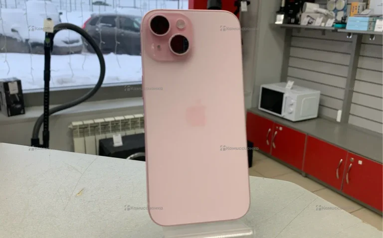 Apple iPhone 15 6/128 ГБ