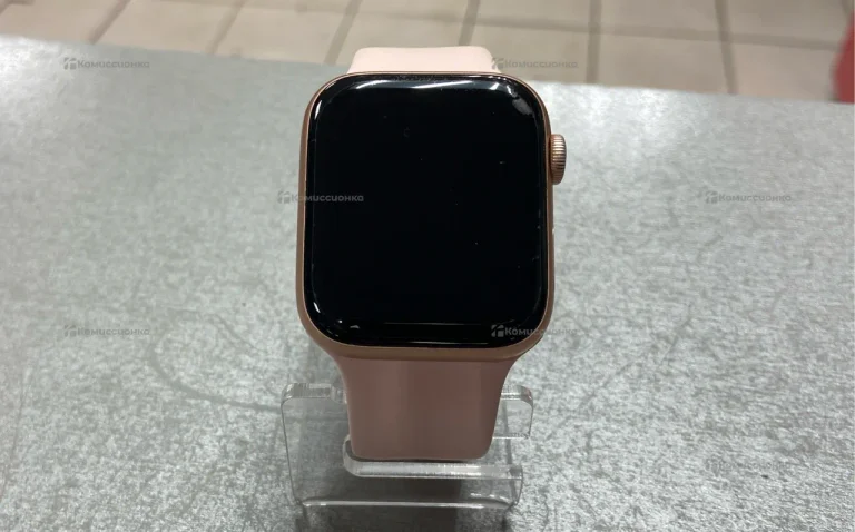 Часы  Apple Watch 4 44 mm