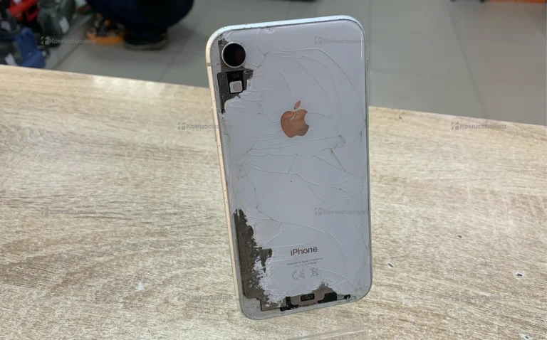 Apple iPhone XR 3/128 ГБ