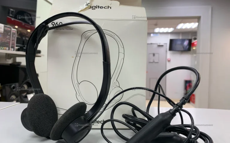 Наушники  Logitech