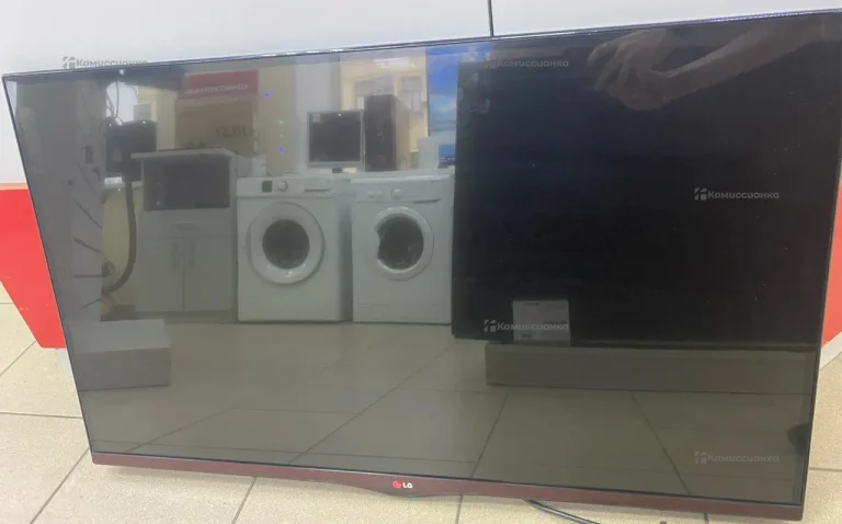 Телевизор LG• 42LA662V