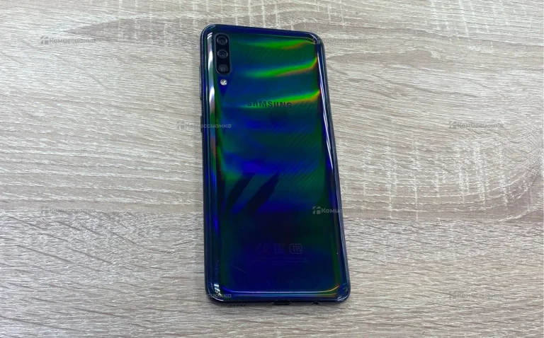 Samsung Galaxy A70 6/128 ГБ