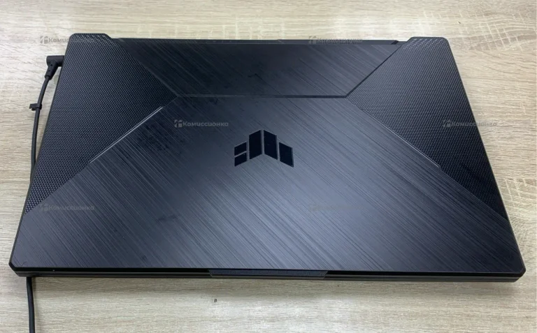 Ноутбук  ASUs Tuf Gaming F17