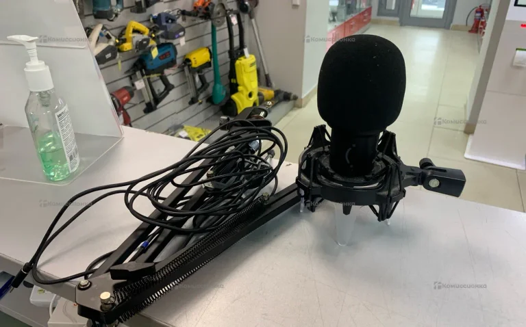 Микрофонный комплект Fifine K651 RGB