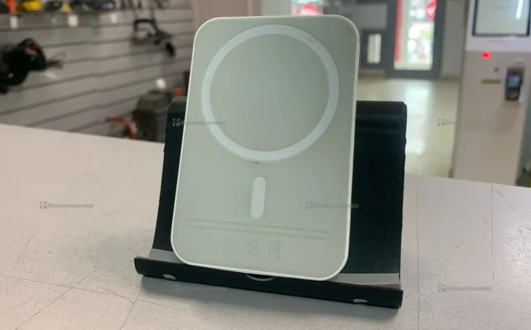 Power Bank  5000 Apple