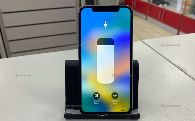 Apple iPhone X 3/64 ГБ