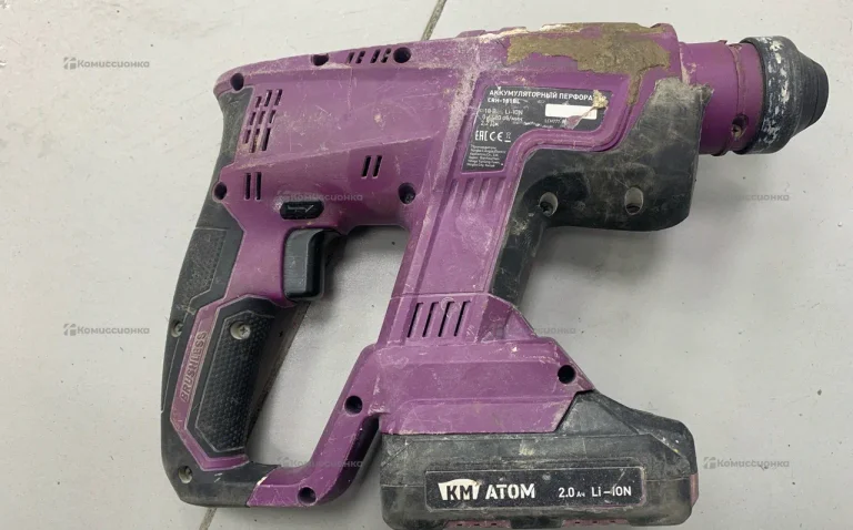 Перфоратор KM atom CRH-181BL