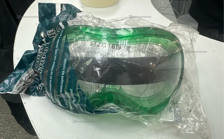 Защитные очки закрытого типа