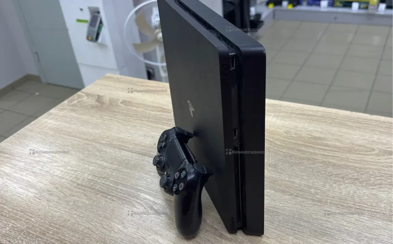 Приставка PS4. приставка PS4 slim 500Gb