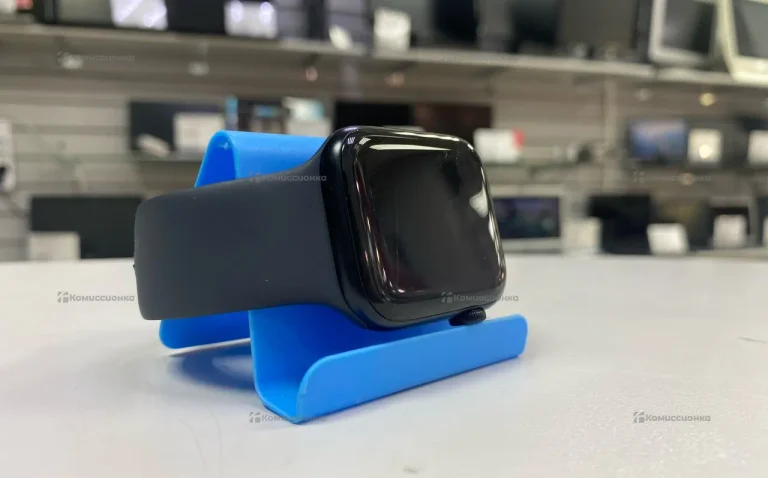 Часы Apple Watch SE 2024 44mm