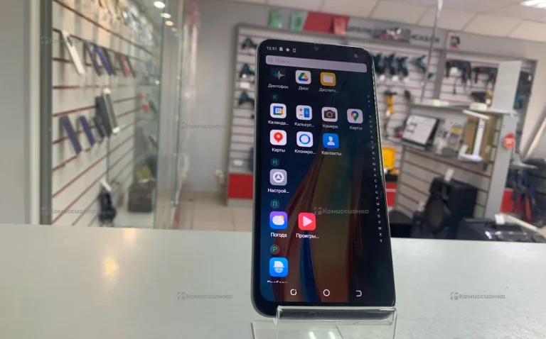 Tecno Spark 8C 4/64 ГБ