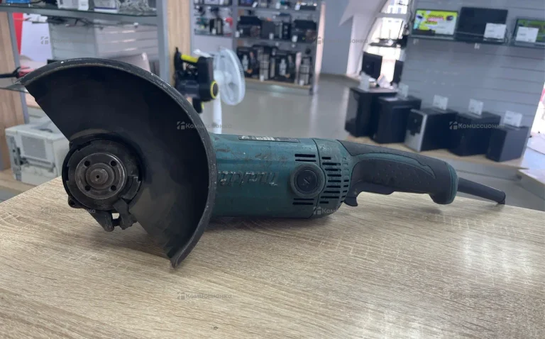 УШМ makita GA7050