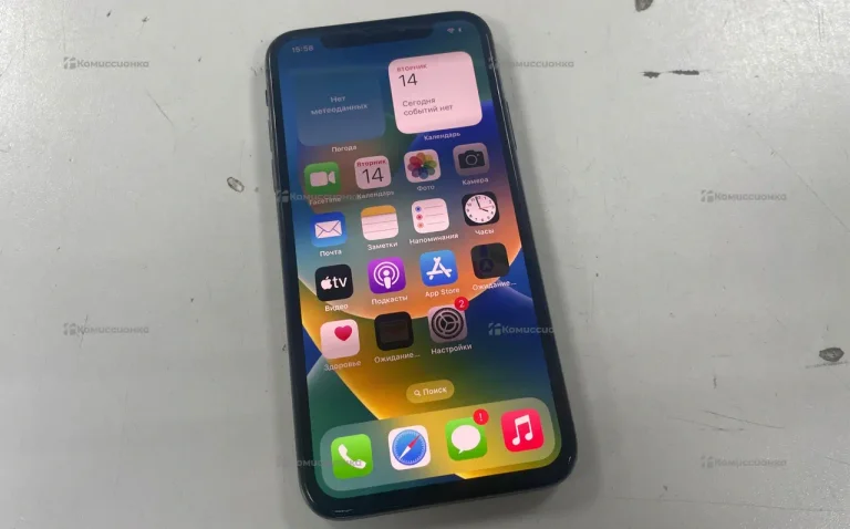 Apple iPhone X 3/64 ГБ