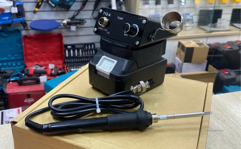 Аккумуляторный паяльник Makita T12-A