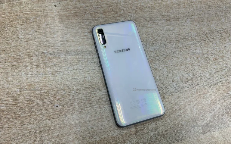 Samsung Galaxy A50 4/64 ГБ