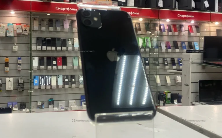 Apple iPhone 11 4/64 ГБ