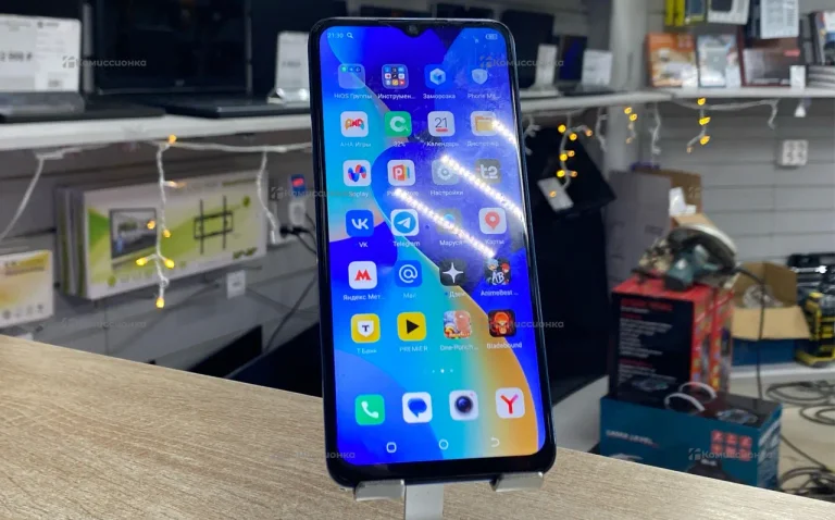 Tecno Spark 10C 4/64 ГБ