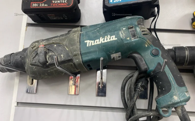 Перфоратор MAKITA HR2470